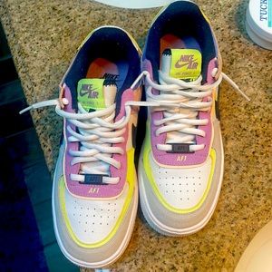 Nike Airforces size 7.5 women’s! Great condition!